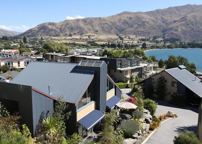The Moorings Motel And Apartments