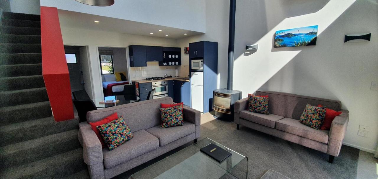 The Moorings And 4*