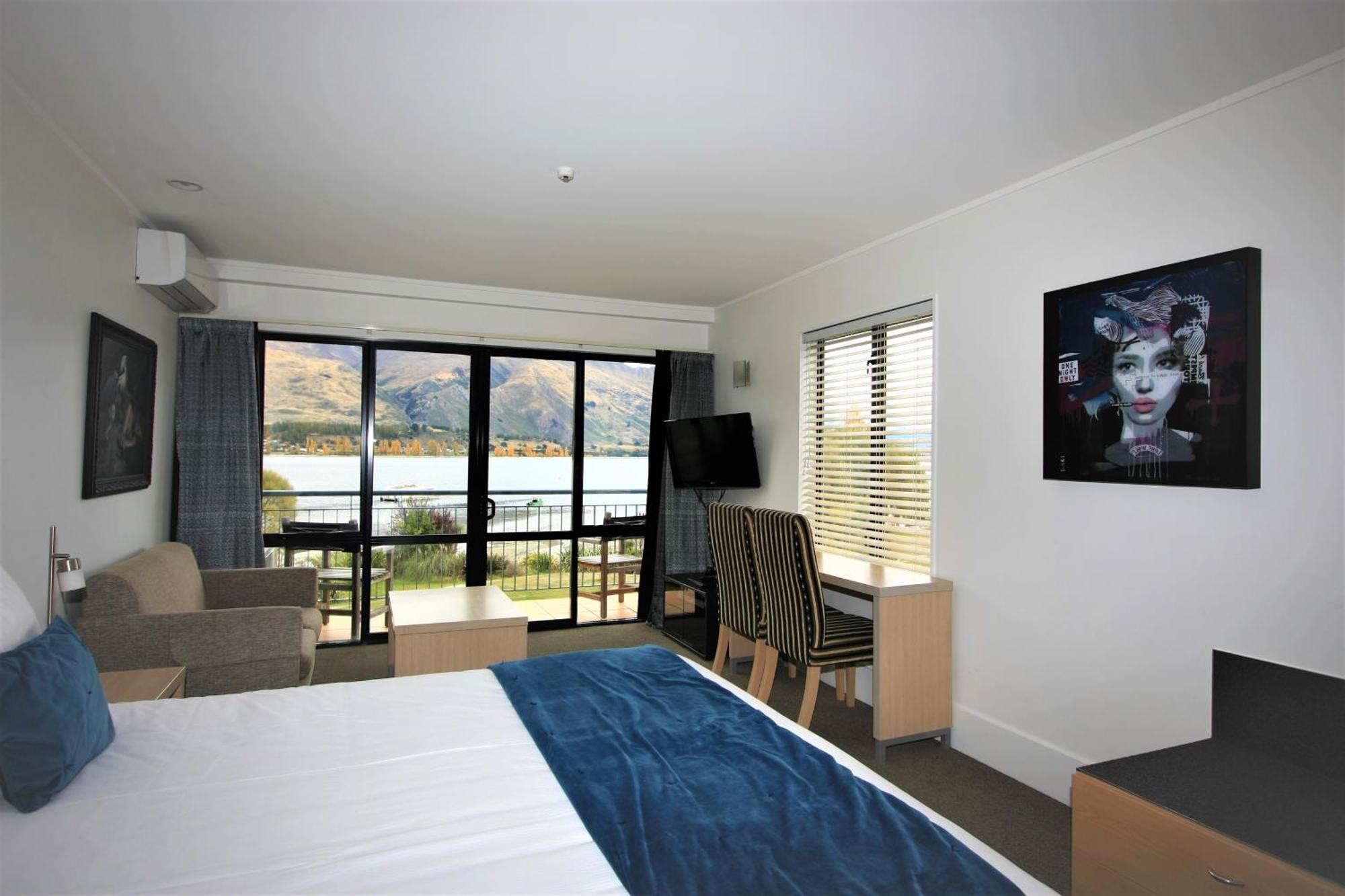 The Moorings And 4*