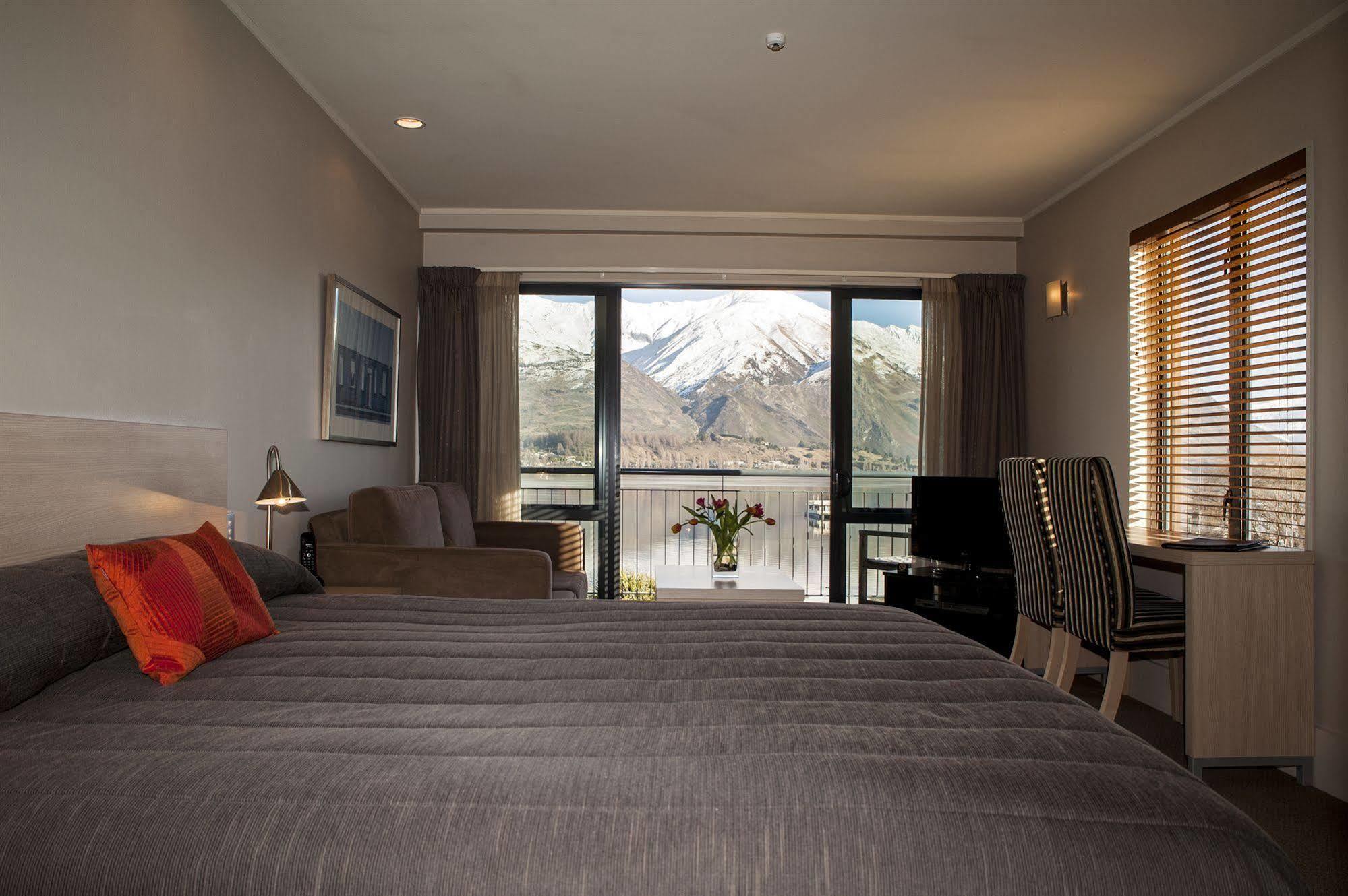 Motel The Moorings And 4*